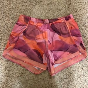 Womens Athleta Printed Mesh Racer Run Short 4”